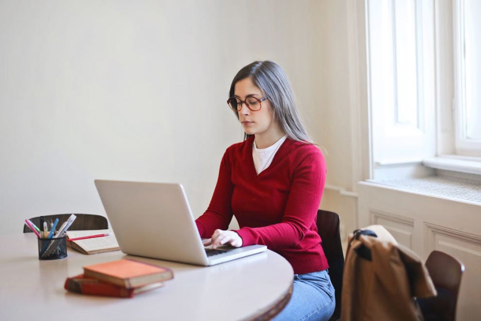 Choosing the Right Online College