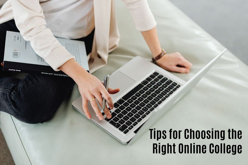 Choosing the Right Online College